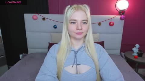 ruthbryant online show from December 15, 1:00 am