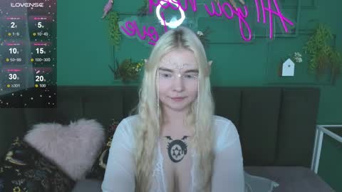 ruthbryant online show from October 3, 8:52 am