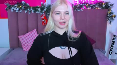 ruthbryant online show from December 16, 1:55 am