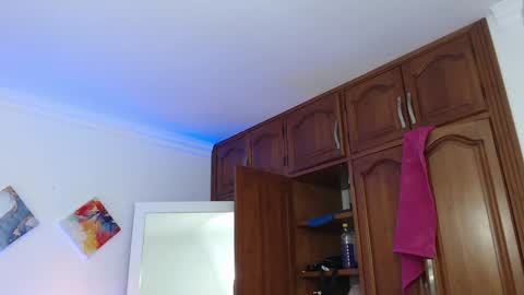 Hanna  online show from January 20, 1:00 pm