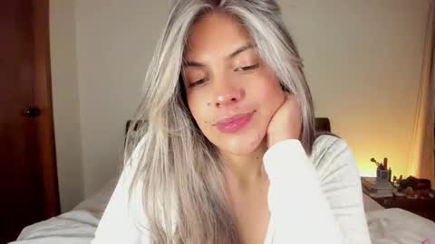 Leslie Beltrn online show from September 25, 3:49 am