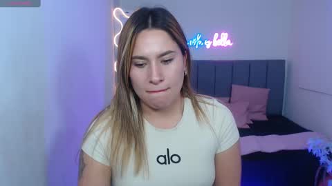 saaya_tay online show from March 3, 3:05 am