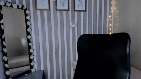 mariana  online show from February 23, 8:44 am