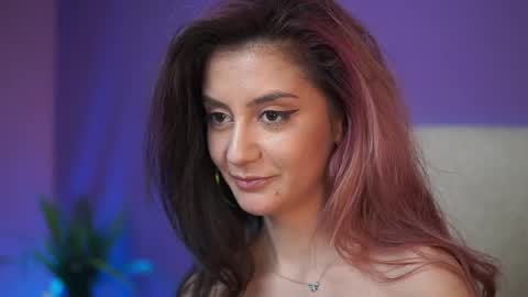  Sabrina  online show from April 9, 6:19 am