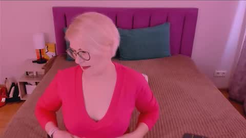 Sabrina MacMarren online show from September 29, 2:00 pm