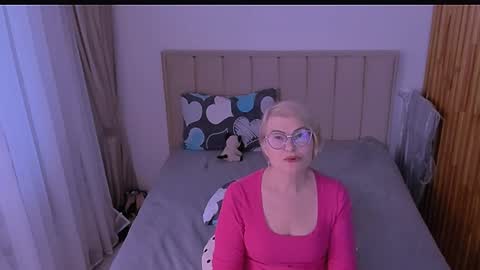 Sabrina MacMarren online show from April 14, 4:51 pm