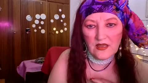 SabrinaXlovess online show from April 16, 8:08 pm