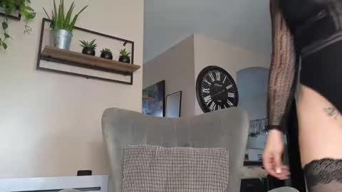 sacha__xx online show from March 6, 8:41 am