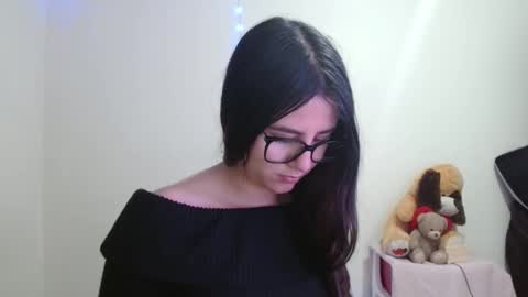 Sahaliefox  online show from October 1, 1:54 am