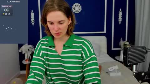 Adel online show from October 27, 1:28 pm