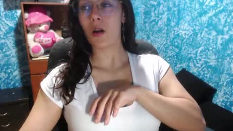 sakura_alek online show from April 24, 2:14 am