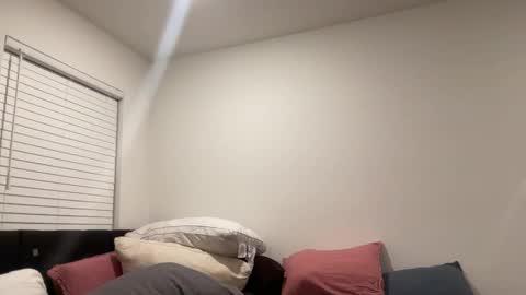 Ember slight online show from December 13, 2:32 am