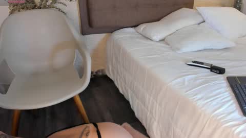 Salo     online show from February 4, 3:04 pm