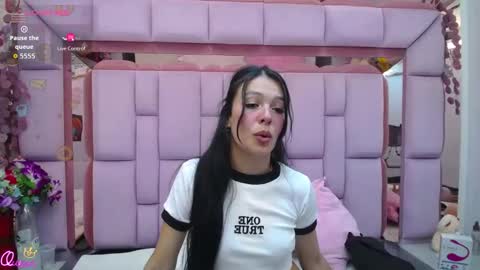salome saen online show from April 23, 8:33 pm