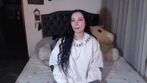 yenny online show from March 4, 3:02 am