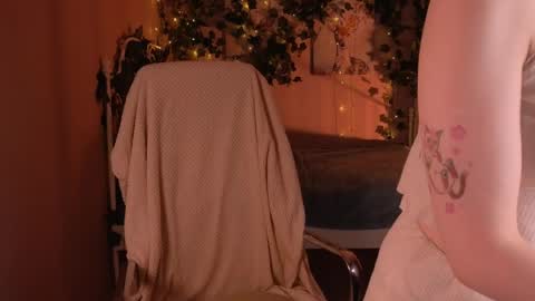 salt_mira online show from April 2, 5:27 am