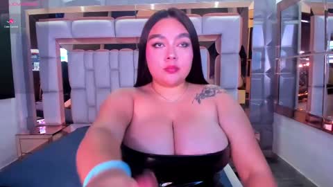 S A M A N T A   online show from February 18, 2:49 am