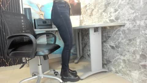 Samantha  online show from February 9, 10:50 am