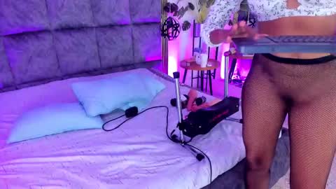 samanthaa_gil_ online show from October 29, 2:38 am