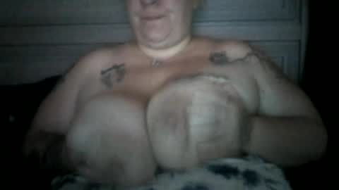 samanthasweetheart0402 online show from July 2, 6:25 pm
