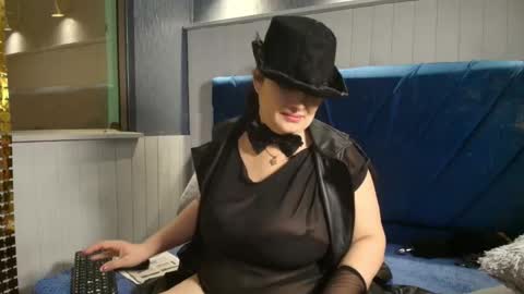 samanthasyedx online show from May 15, 3:11 am