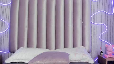 Samantha   online show from April 10, 6:30 am