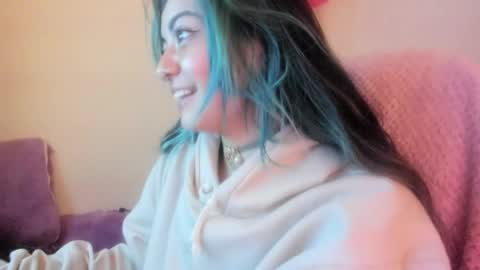   online show from April 5, 4:28 pm