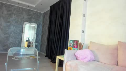 Sandra online show from March 24, 1:44 am