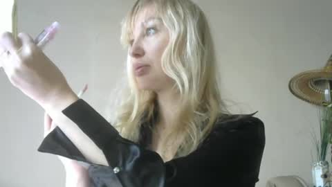 Sandra online show from March 6, 11:36 am