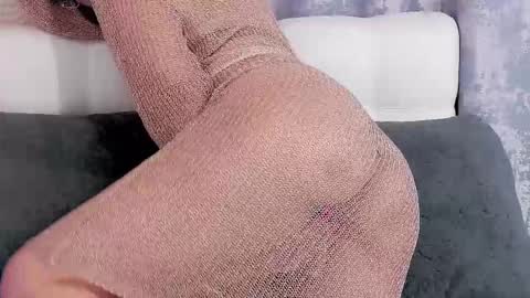 Sandra online show from September 9, 1:33 pm