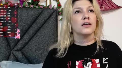 sanyaseraphine0 online show from September 25, 8:28 pm