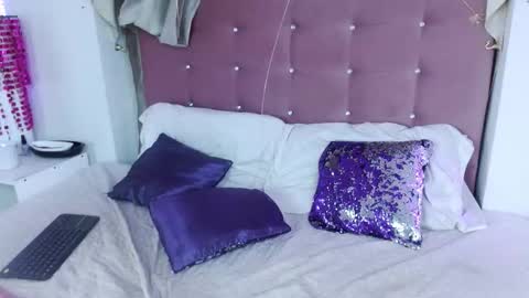 Saori Evans  online show from September 25, 2:43 am