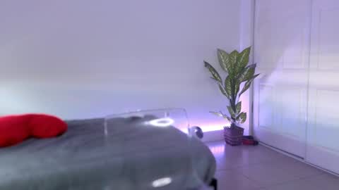 sapphir3xoxo online show from September 12, 10:06 pm