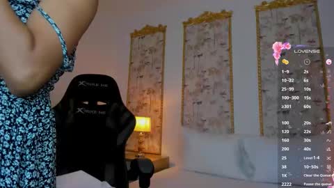 Sara online show from September 8, 8:19 pm