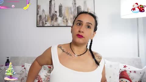   online show from December 17, 11:25 am