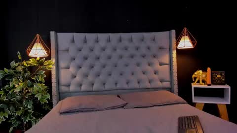 YENIFER  online show from January 18, 11:11 am