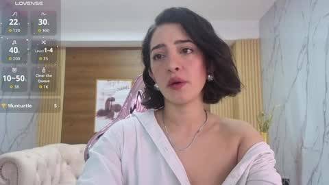 Sara  online show from April 29, 1:58 pm