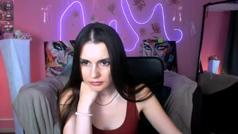 Sara online show from May 19, 7:10 pm