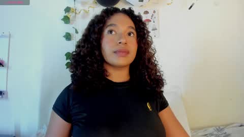 sara sofia online show from December 10, 1:11 am