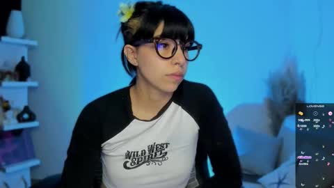 Sara online show from December 17, 10:58 pm