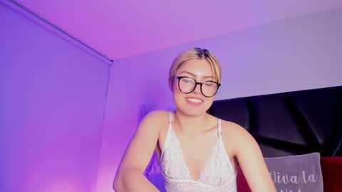 Sara online show from October 12, 7:55 am