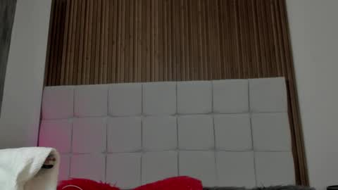   online show from March 6, 10:09 am