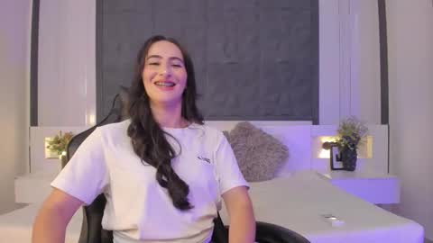  Sara Gomez  online show from February 20, 1:23 pm