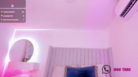 Sarah Bonneth online show from November 23, 12:29 pm