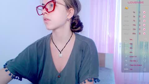 Sarah online show from September 10, 10:48 am