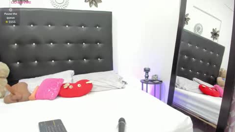 sarah_lowee online show from November 22, 11:02 am