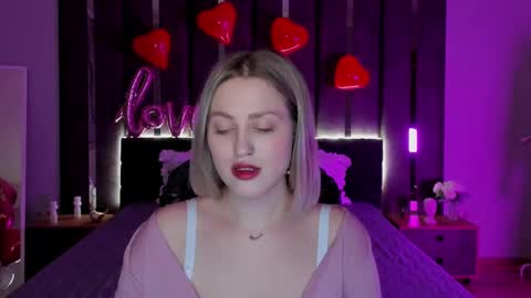 Sarah online show from February 15, 1:10 am