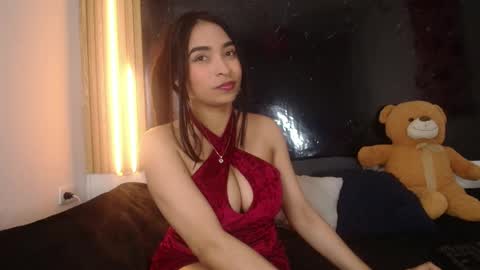 sarahajhoness online show from May 11, 9:45 pm