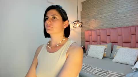 Sarah Deyvis online show from February 14, 7:44 pm