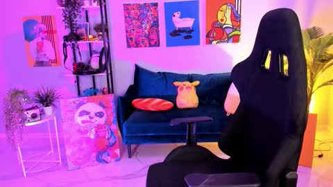 Divine Sarah NONUDE model online show from October 4, 1:06 pm